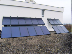 Sonnenkollektoren von KBB Kollektorbau aus Berlin eingesetzt in Griechenland